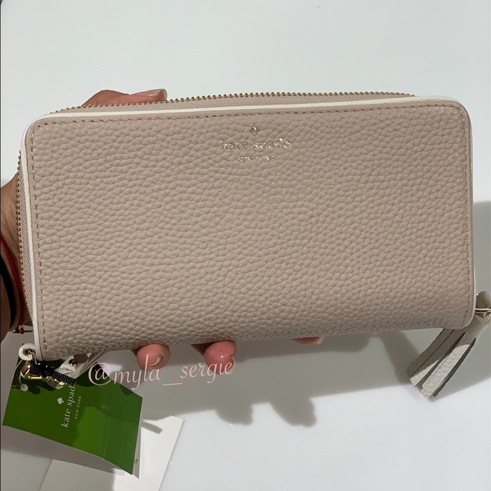 Kate Spade Brigitta Large Cream Wallet Wristlet - Picture 3 of 7